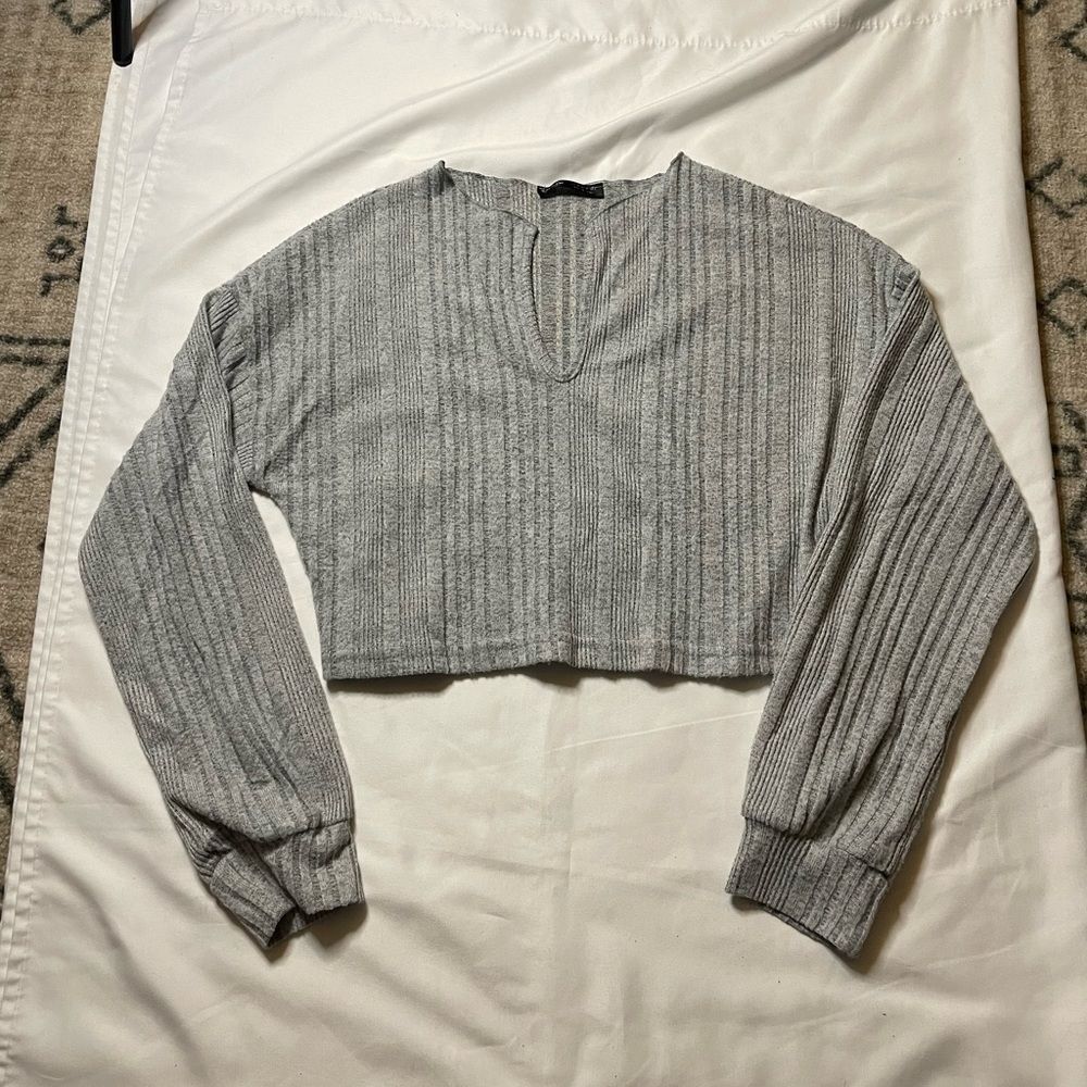 SHEIN size medium gray ribbed long sleeve crop top
